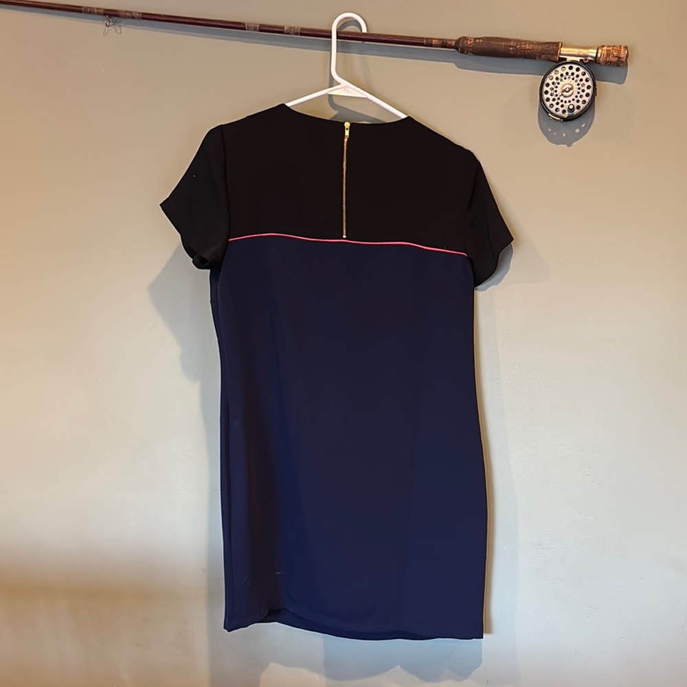 Elegant Black and Navy Dress - Picture 4 of 4
